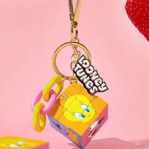 LOONEY TUNES X Cute Cartoon Pattern Twistable Magic Cube Keychain, Funny